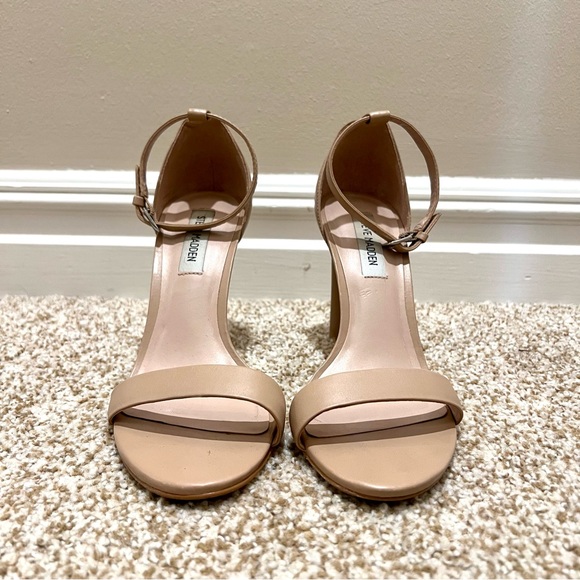 Steve Madden 4.25” Nude Heels Sandals with Ankle Strap Sz 9 - Picture 3 of 13